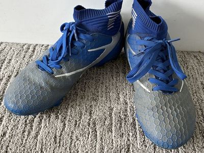 Soccer Cleats, Size 7