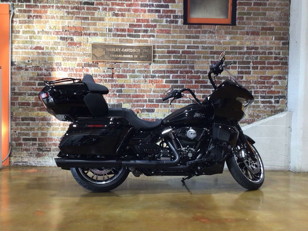 2026 HARLEY-DAVIDSON ROAD GLIDE LIMITED FLTRXL