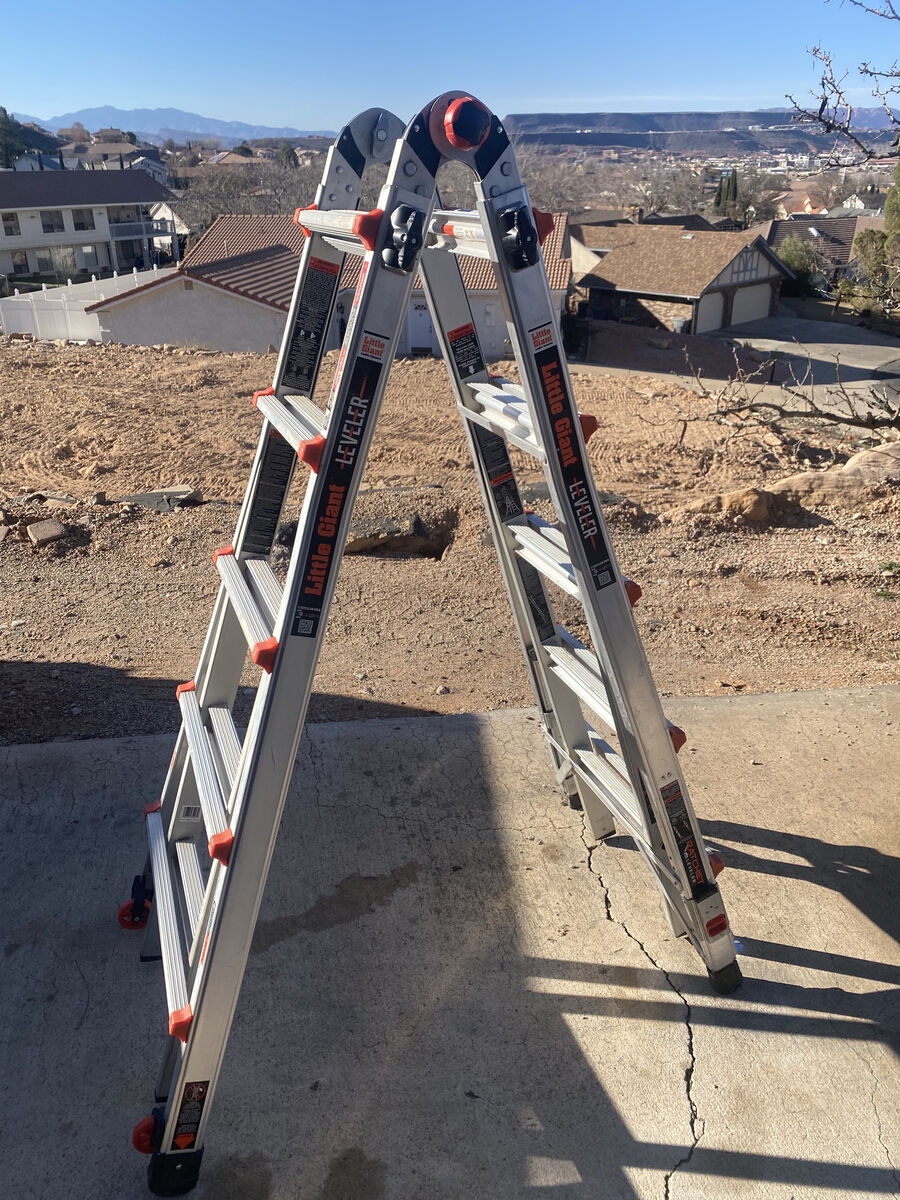 Little Giant Ladder 22' Leveler (21003s)