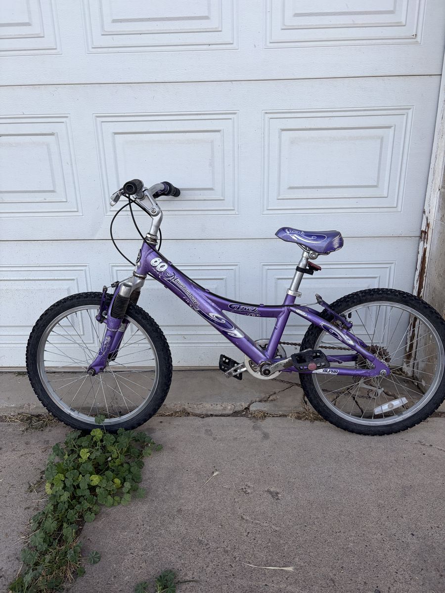 Girls Trek mountaintrack 60 bike