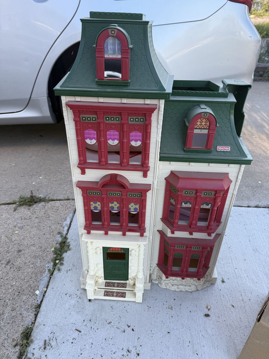 Vintage Fisher-Price Doll House