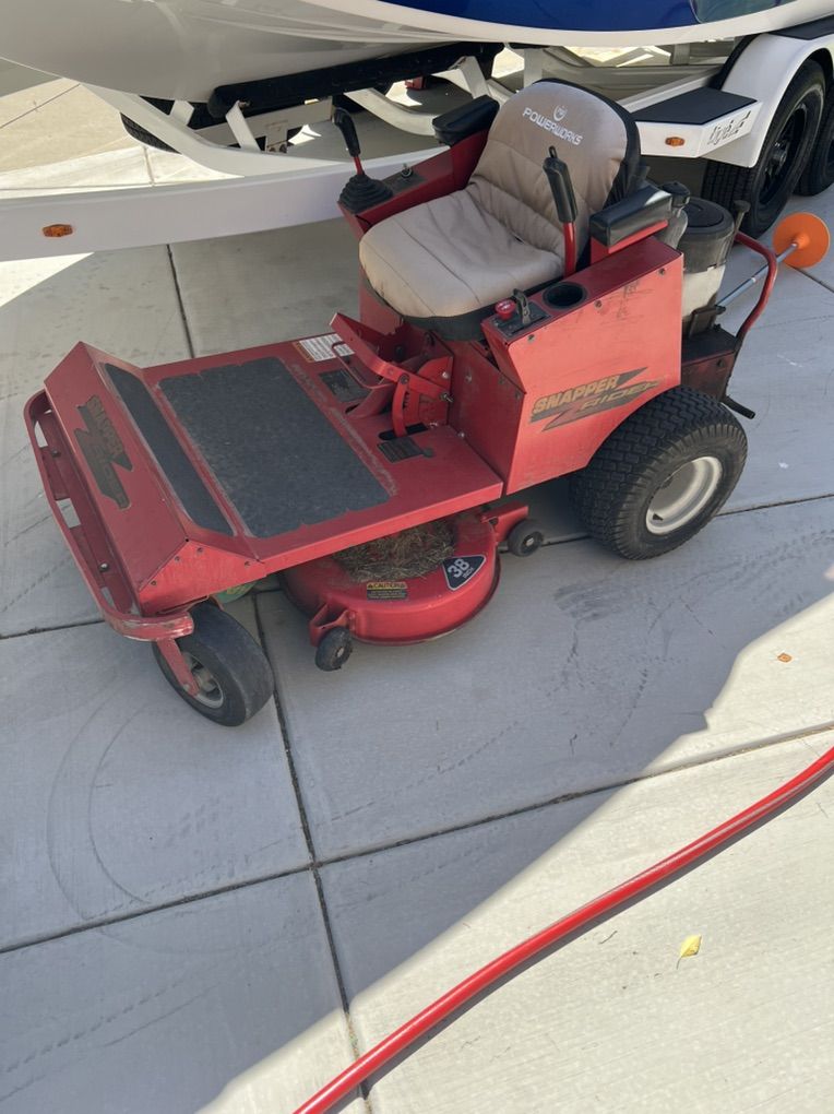 Snapper Riding  Mower