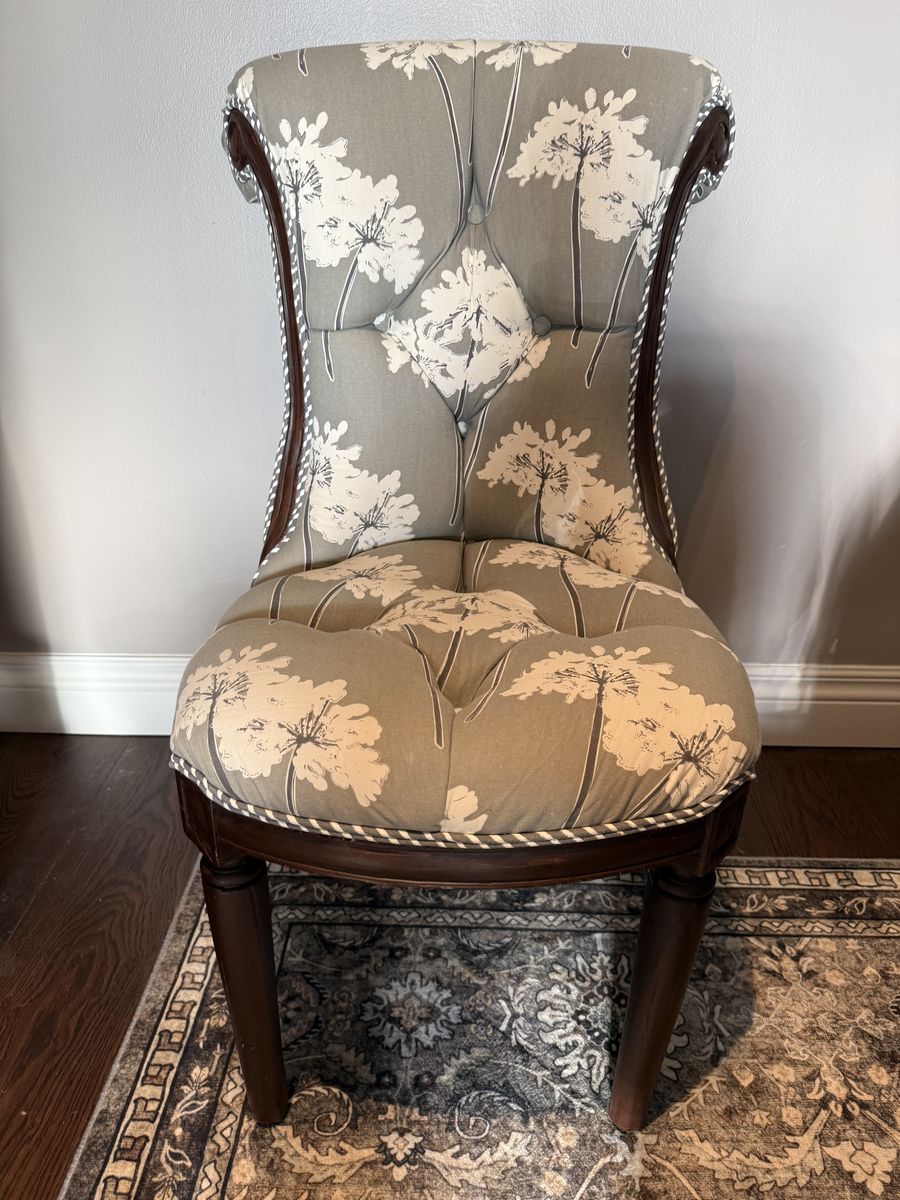 Pair of accent chairs
