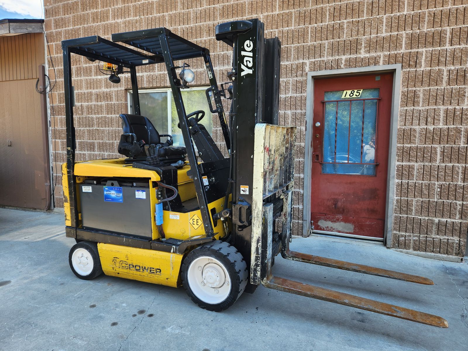 Electric Yale / Hyster Forklift