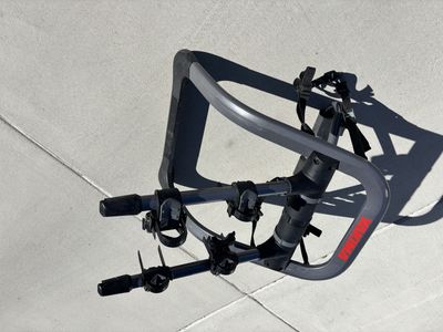 Yakima Car/van trunk rack 2-bike