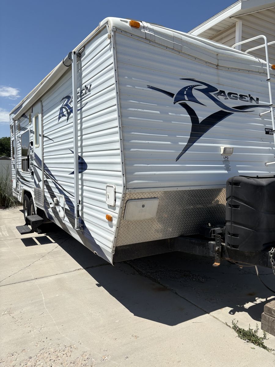 2006 RageN toy hauler