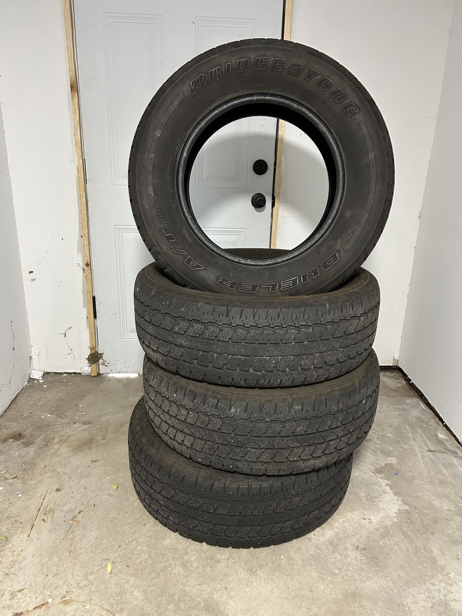 255/65/17 Bridgestone Dueler