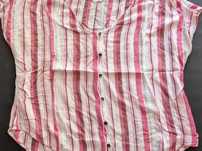 Maurices Women's Pink Striped Button-Front Short Sleeve Blouse Size Large