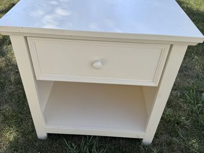 1 Drawer Night Stand