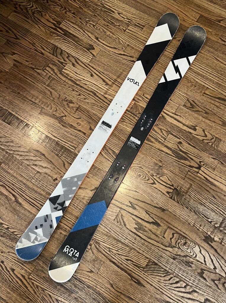 Volkl Gotama Jr. 148 cm full rocker skis