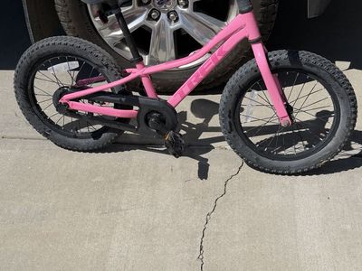 Trek Precaliber 16 Pink Kids' Bike with Training Wheels