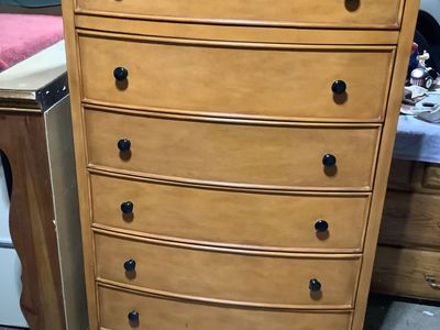 Upscale 6 Drawer All Wood Dresser