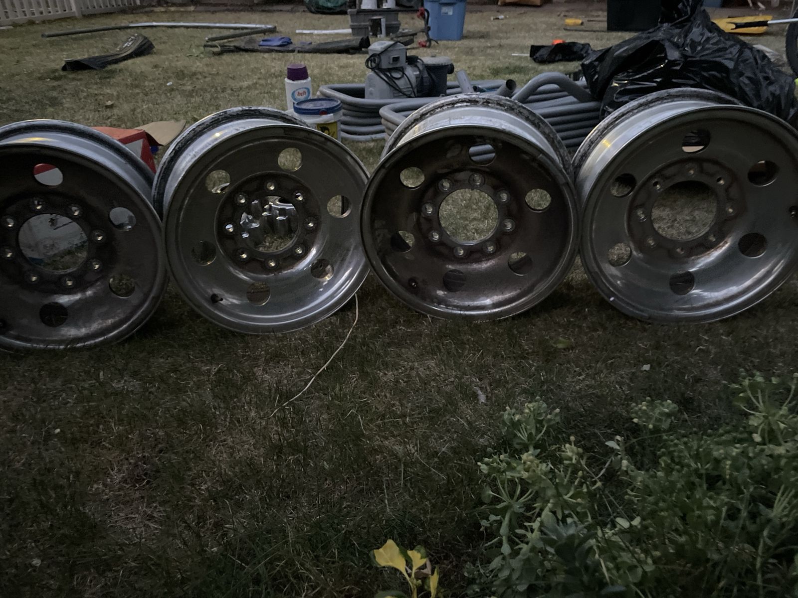 Ford F250 rims and hubcaps car parts