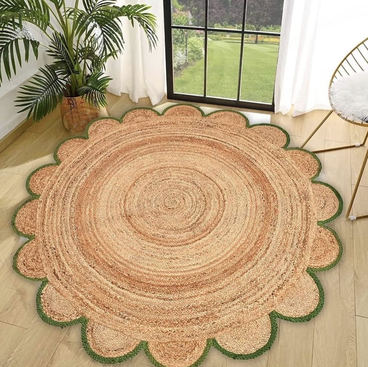 New. 8' Darling Jute Round Area Rug W/ Scalloped E