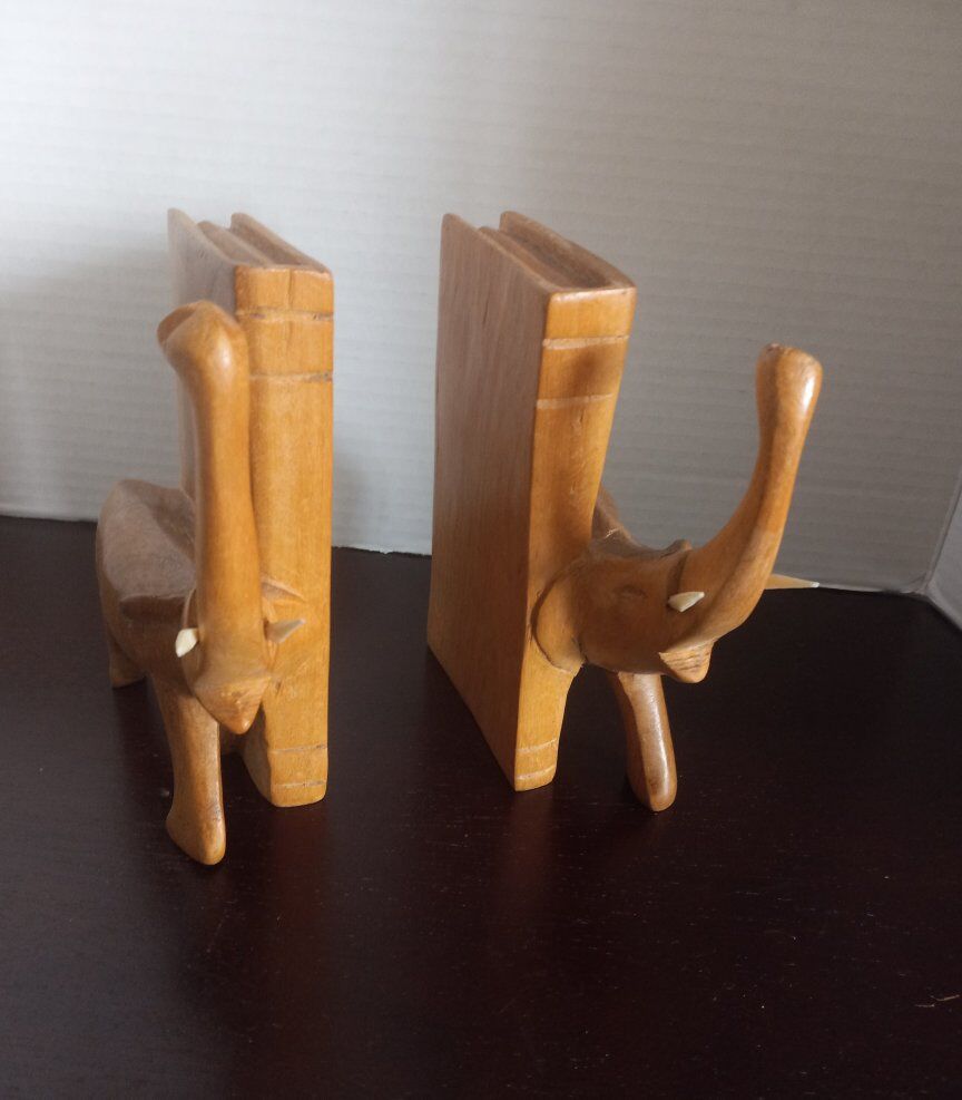 VINTAGE HANDCRAFTED AFRICA BOOKENDS
