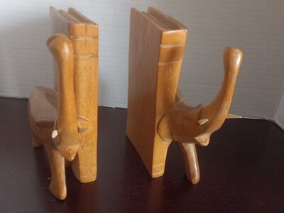 VINTAGE HANDCRAFTED AFRICA BOOKENDS