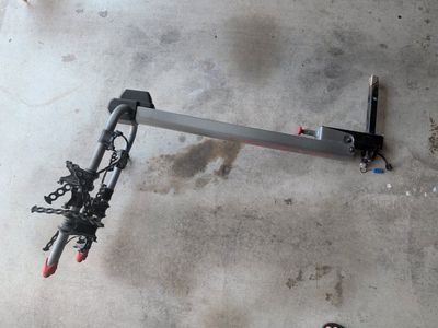 Yakima 4-Bike Hitch Mounted Rack with Lock and Keys