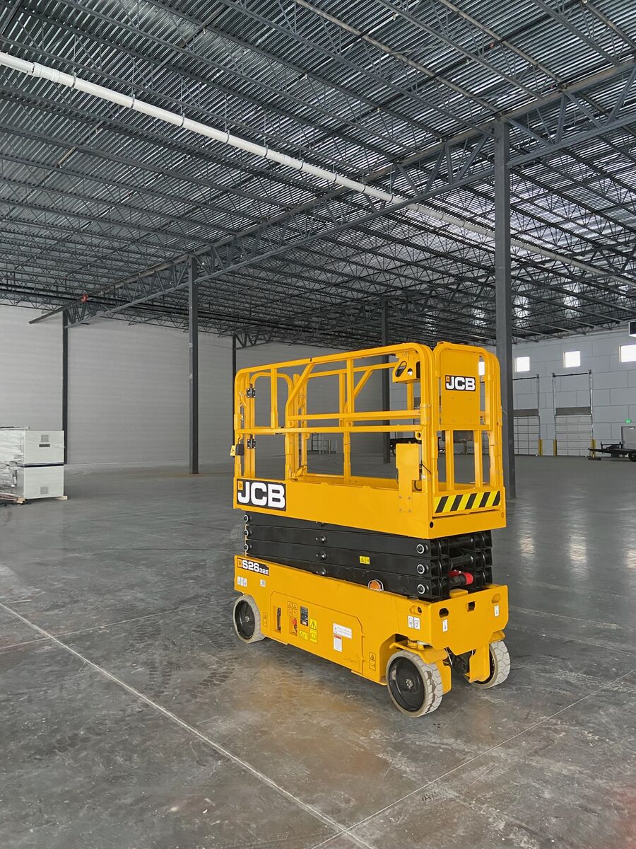 SCISSOR LIFT 19FT - 26FT - 32FT.   RENTAL