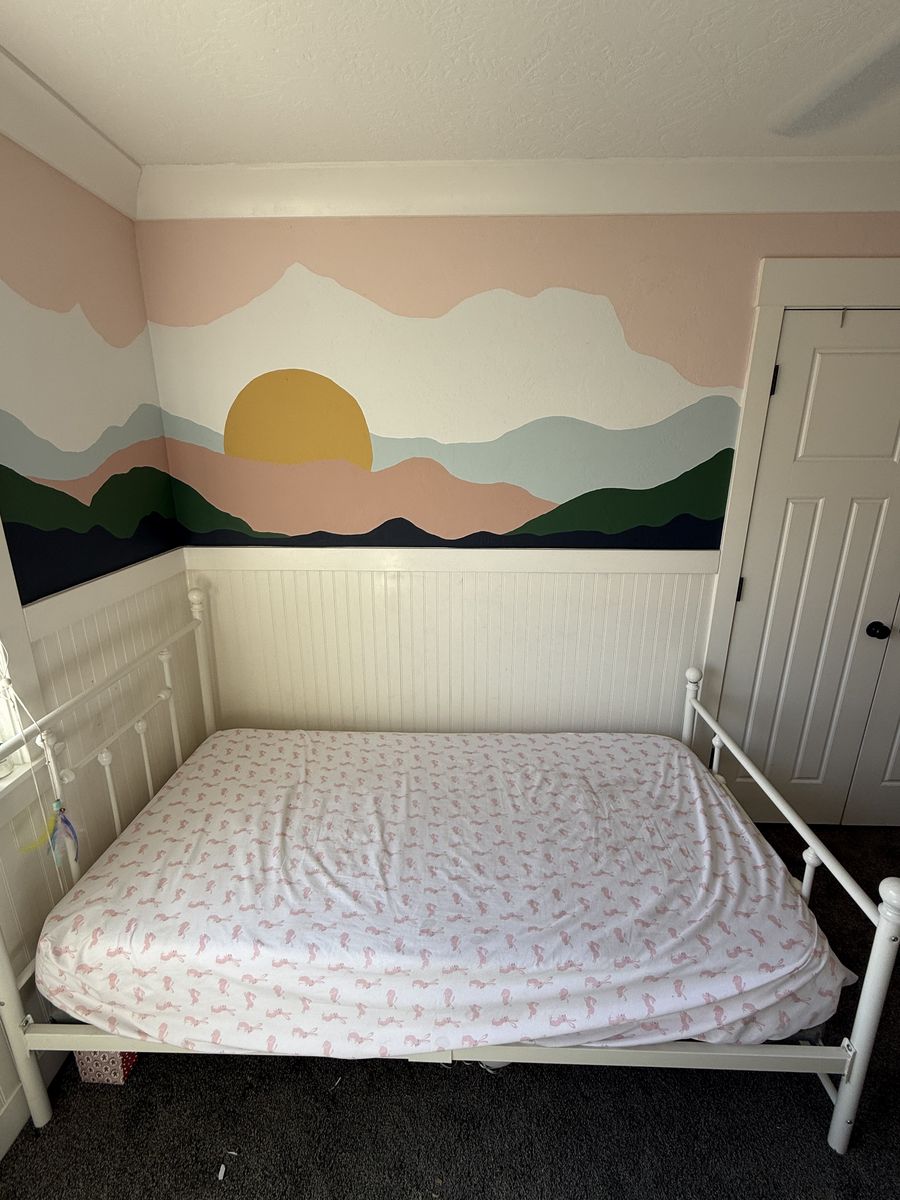 White Metal Daybed Frame with Mattress