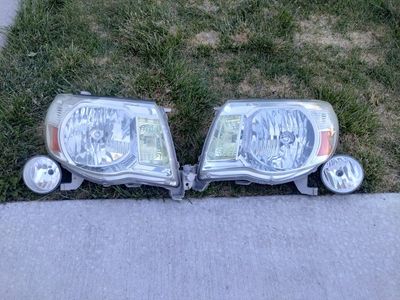 Headlights & Fog Lights Toyota Tacoma