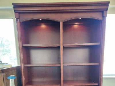 Display case/book shelves