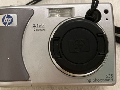 HP PhotoSmart 635 Digital Camera 2.1 MP 12x Zoom Preowned