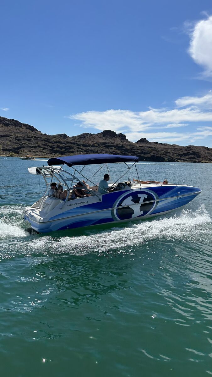 1999 Monterey Explorer Sport 24