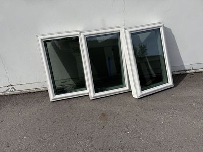 3-20" X 30" White Vinyl Casements