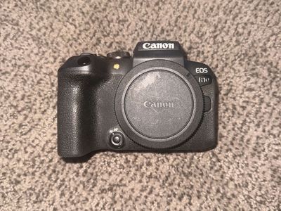 Canon r10 and accessories
