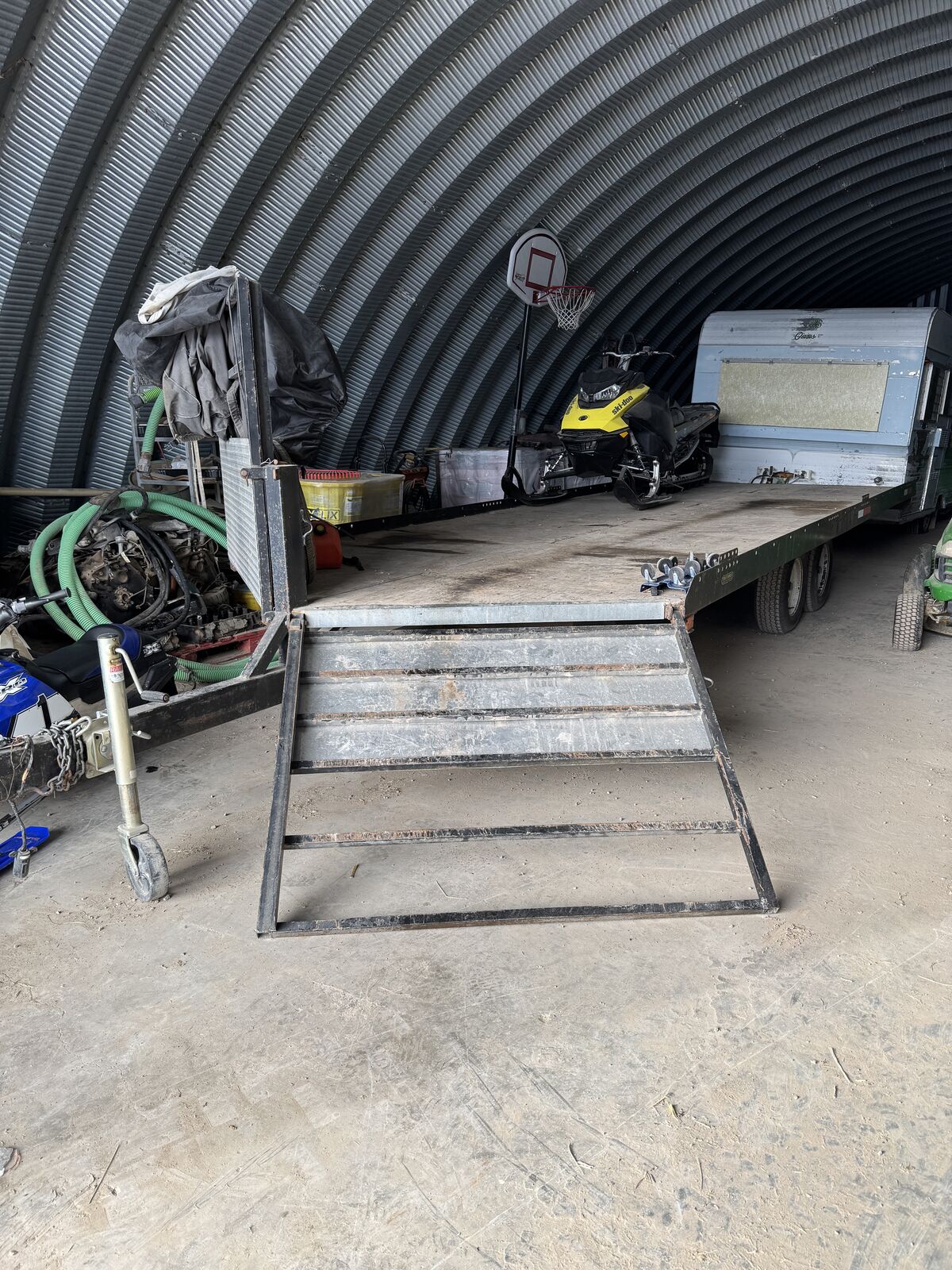 2002 Siems 4 place trailer