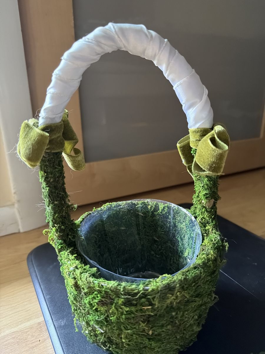 Flower girl moss basket