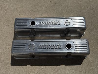 Tall SBC moroso valve covers