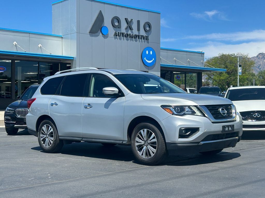 2020 Nissan Pathfinder SL