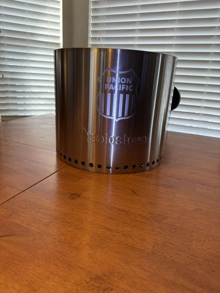Solo Stove (UNION PACIFIC RR branded)