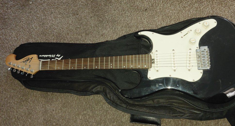 Washburn Electric Guitar With Soft Case.