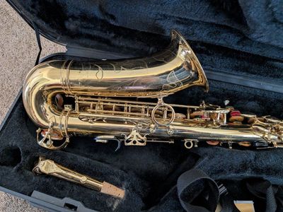Accent Alto Sax Saxophone with Warranty