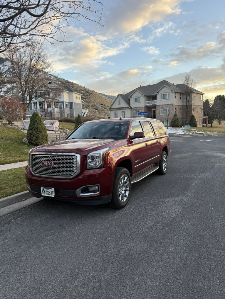 2017 GMC YUKON Denali