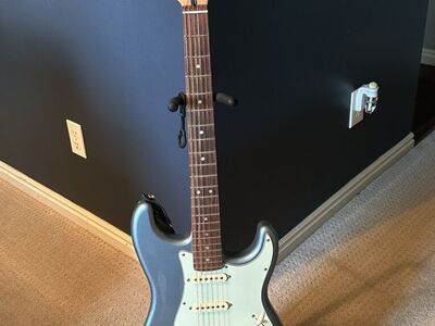 Fender Strat Deluxe Roadhouse Edition