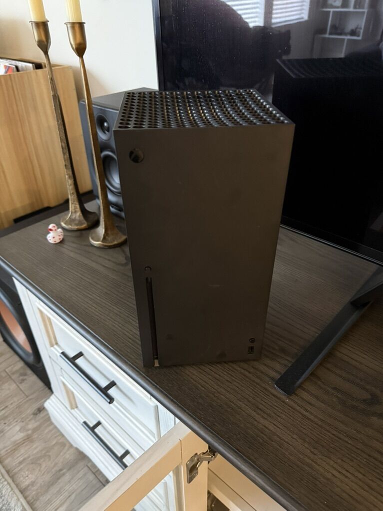 Xbox series x 1tb + Controller