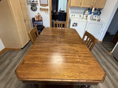 Dinning room table