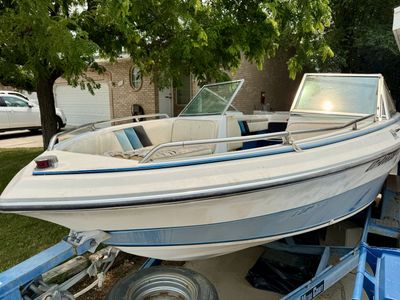 1989 Arrow Glass Carisma 6.2m with Mercruiser 5.7