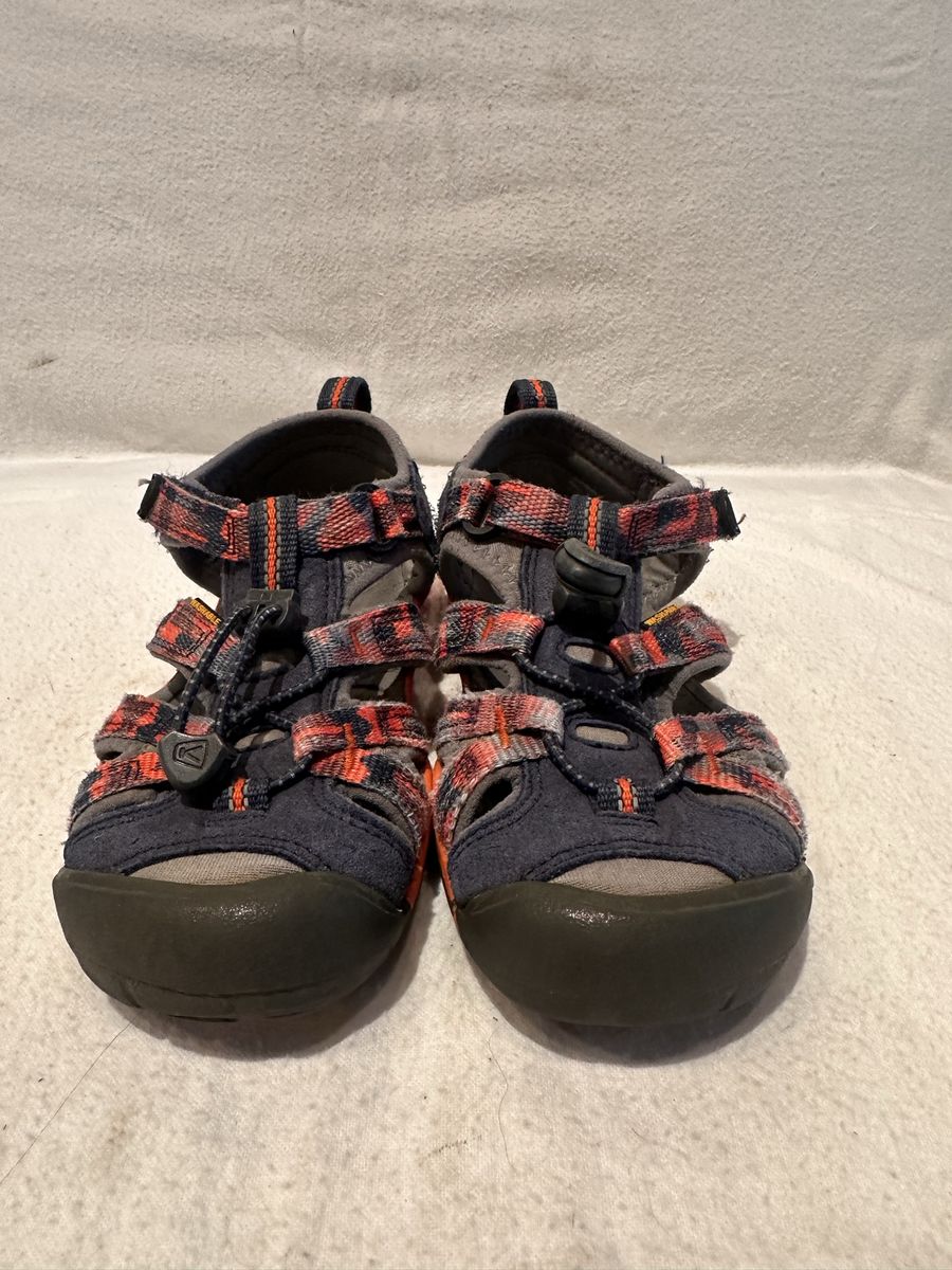 Keen toddler size 13 black/grey/red, washable, hiking sandals