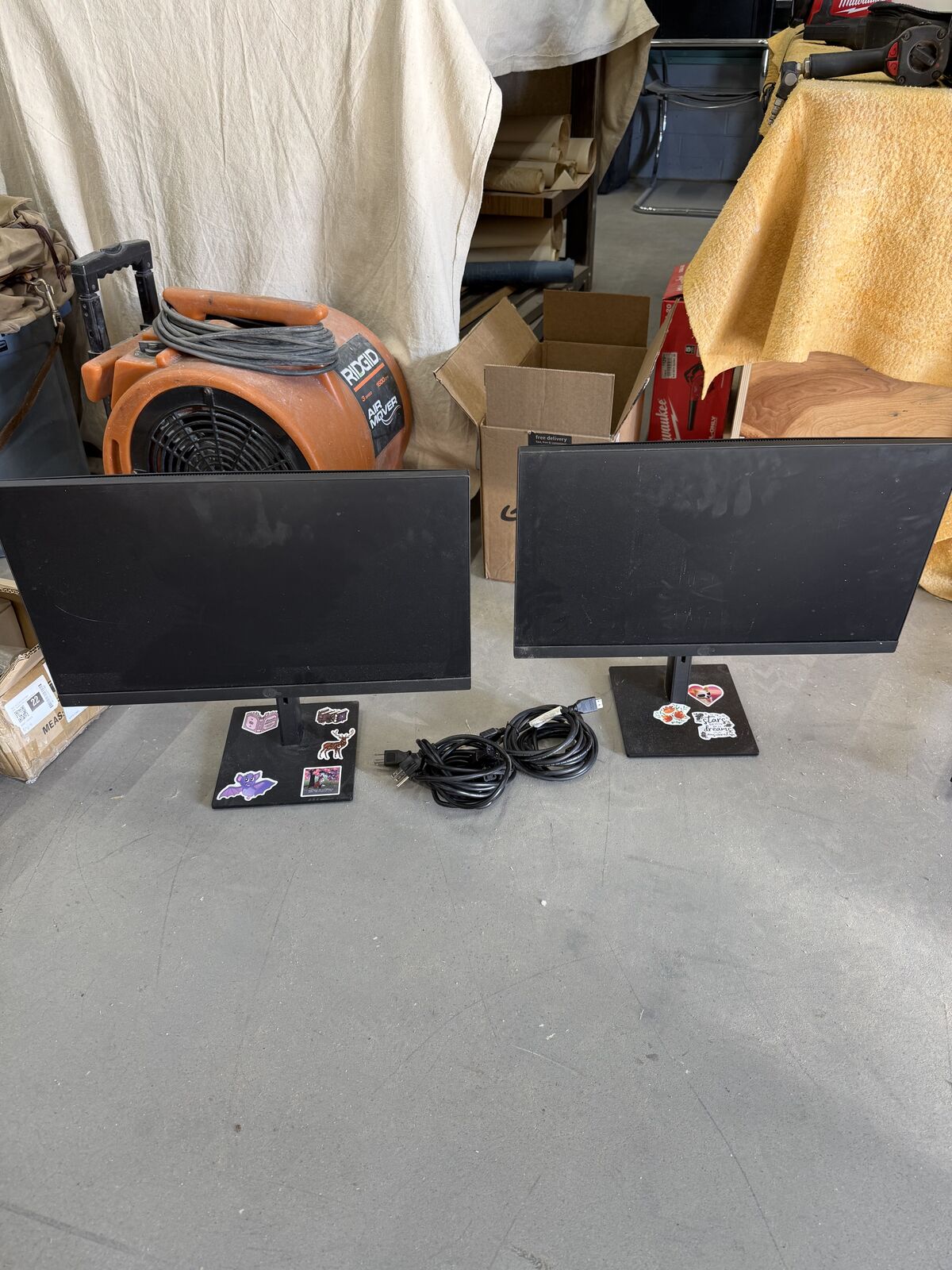 Dual Computer Monitors