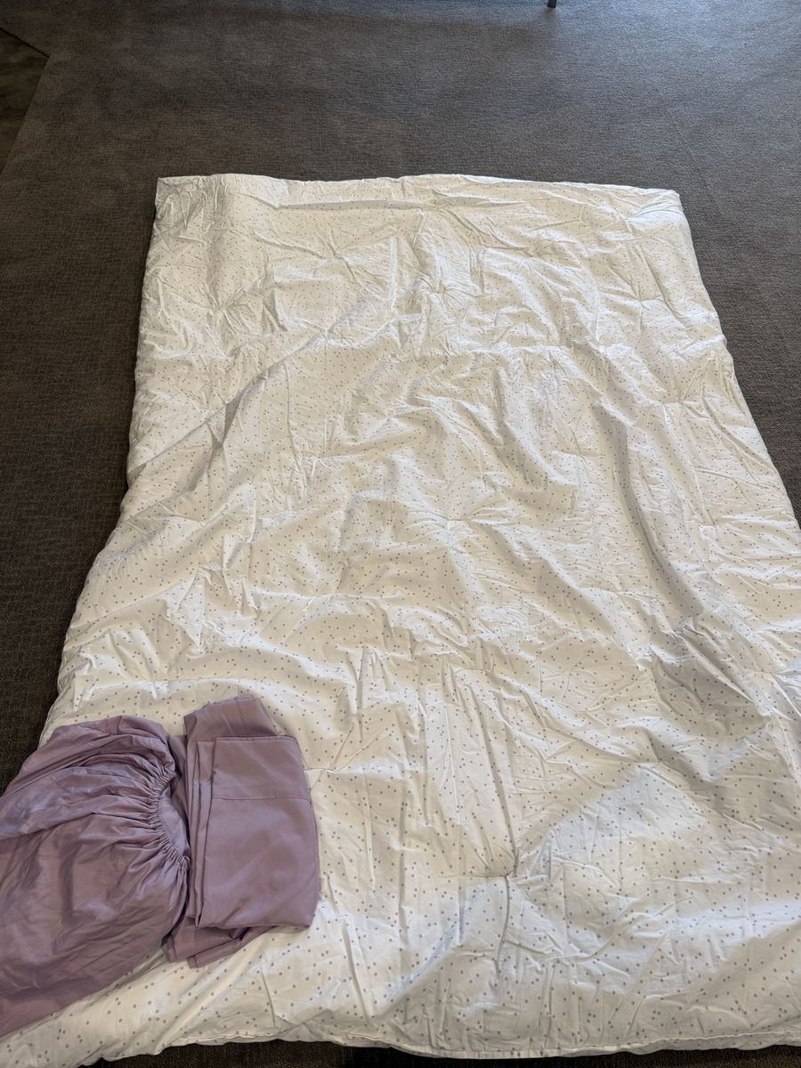 Kate Spade White/Purple Polka Dot comforter & Solid Purple Fitted Sheet, Top sheet, and mattress cover - Twin XL Size