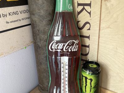 Classic Metal Coke Thermometer