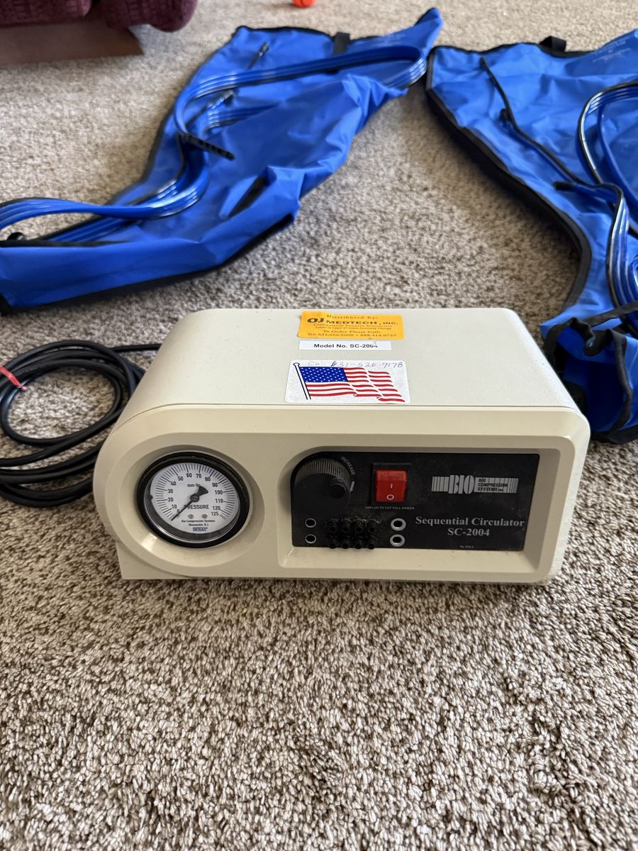 Leg Compression Sleeves With Pump