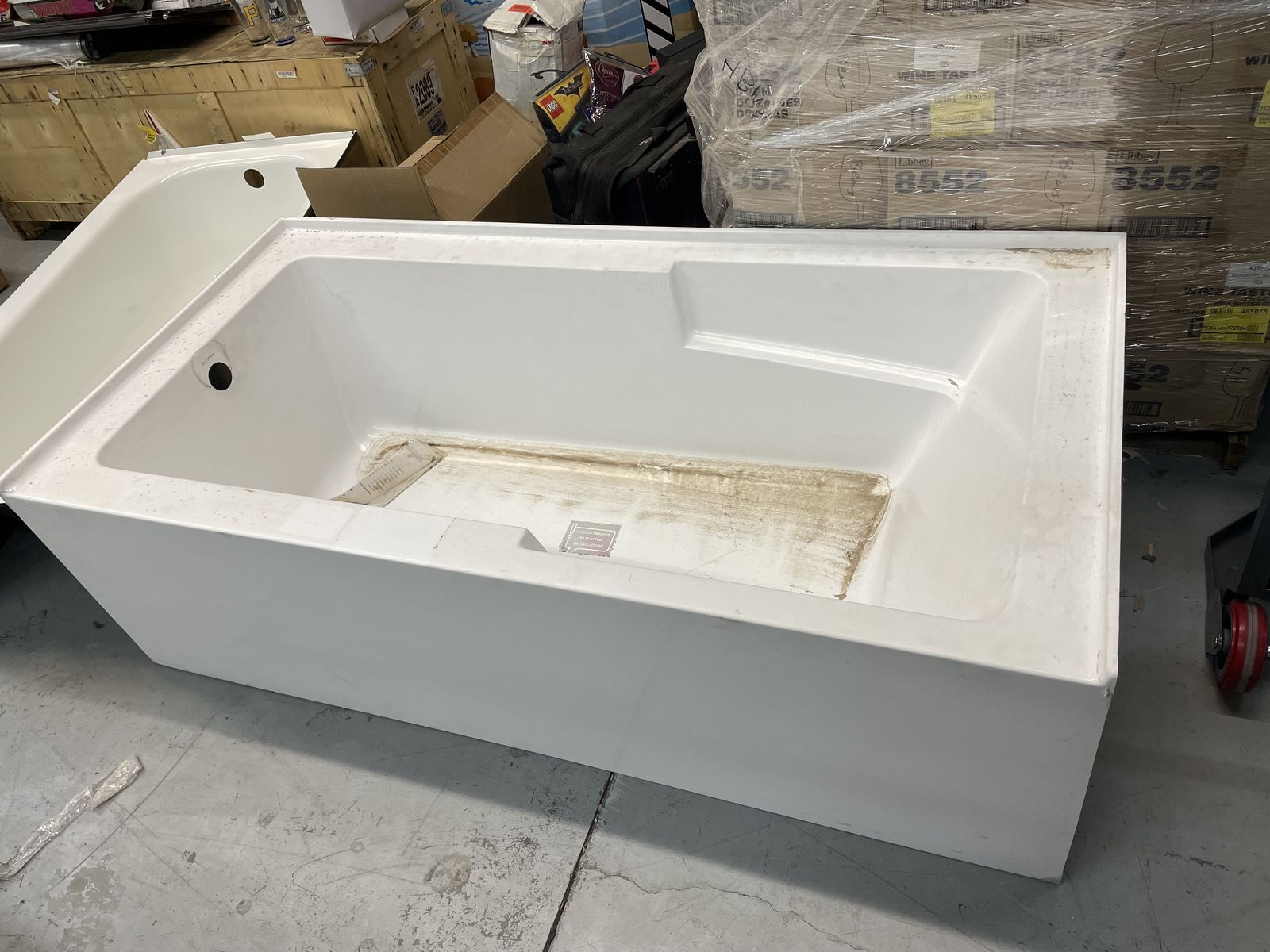 White Soaking Bathtub - Unused but Dirty - 36x72 Large