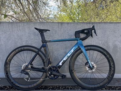 Felt AR Advanced 54cm (M) Road Bike Di2 Carbon