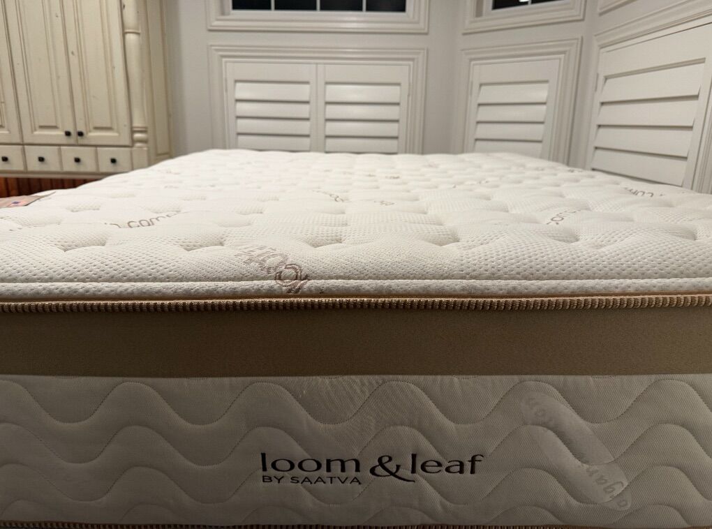 Flawless! Queen saatva Mattress! $300