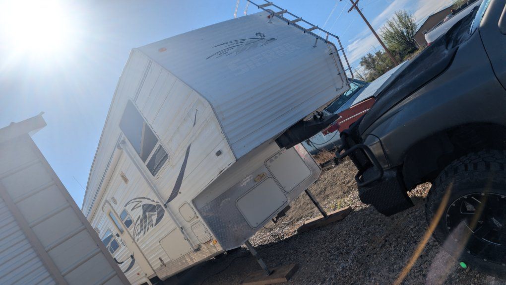 5th wheel toy hauler 4 seaters fit